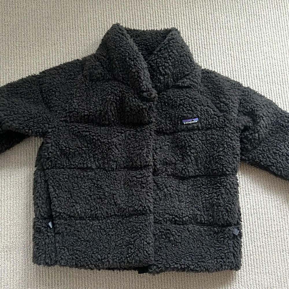 Gray Patagonia puff fuzzy jacket! Super funky and cool! Size Small